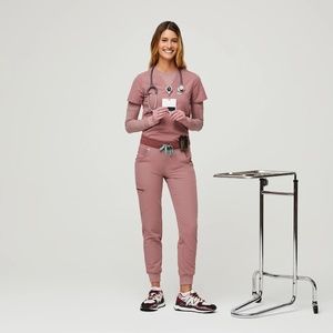Figs Zamora Mineral Mauve Jogger Pant + 1 Pocket Scrub Top (Top XS, Bott…